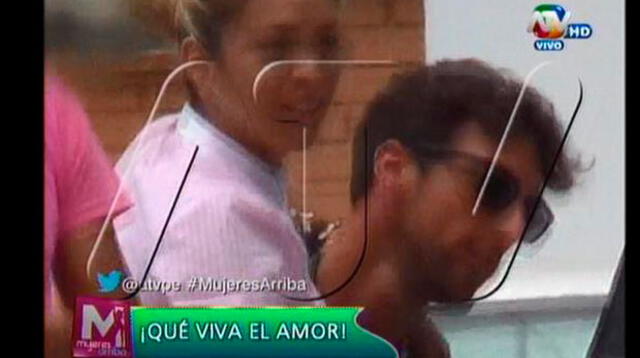 Sheyla Rojas y Antonio Pavón fueron vistos besándose. 
