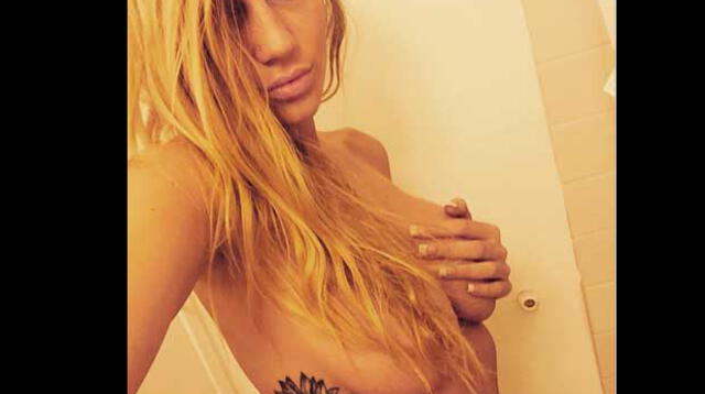 Kendra Sunderland calienta antes de desnudo en Playboy. 