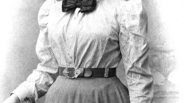 Retrato de Emmy Noether en su juventud.