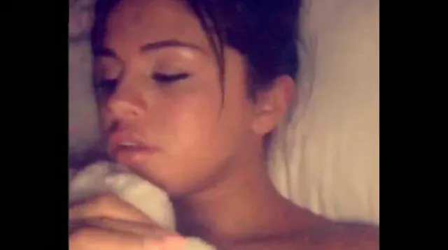 Selena Gómez no puede dormir. 