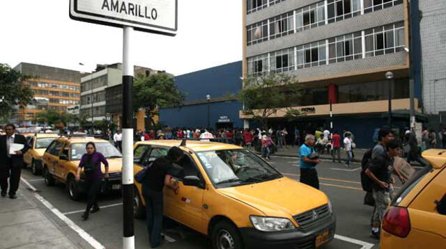 Miles de taxistas formales autorizados por Lima ahora pueden ir al Callao.