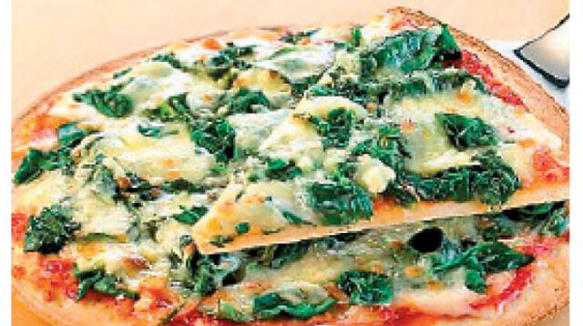 El secreto del chef: Otra opción para hacer una pizza con esta misma receta es cocinar con espinaca El secreto del chef: Otra opción para hacer una pizza con esta misma receta es cocinar con espinaca