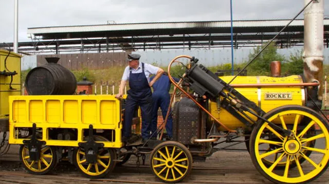George Stephenson fue un ingeniero civil británico que construyó la primera línea ferroviaria pública en 1825.