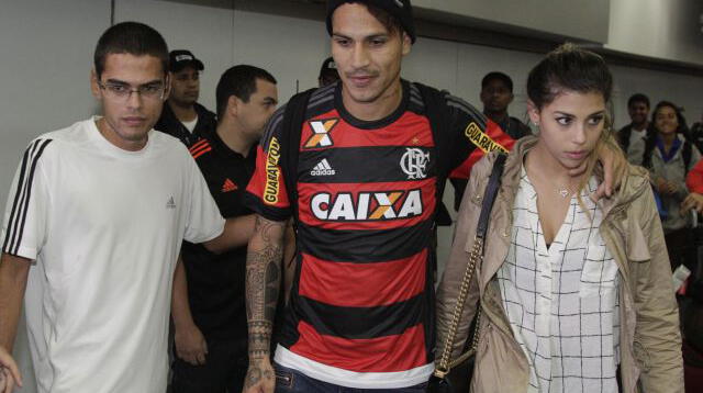 Alondra estuvo en presentación de Paolo como refuerzo del Flamengo