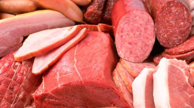 Cada porción de 50 gramos de carne procesada aumenta riesgo de cáncer colorrectal en un 18%.