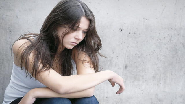 Psiquiatra sostiene que la mujer es más proclive a una depresión.
