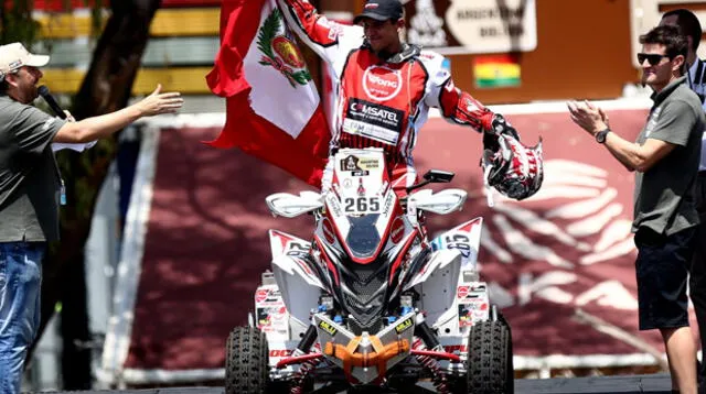 Hernández con la bandera que rojiblanca que dejó en alto.