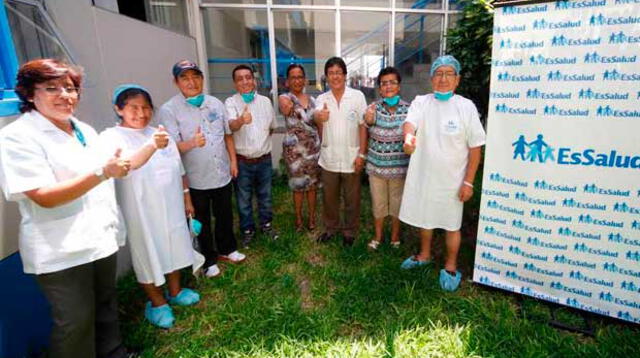 Médicos y pacientes del hospital Sabogal.