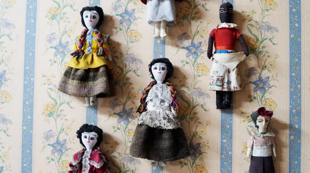 Muñecas de trapo de la mujer andina.