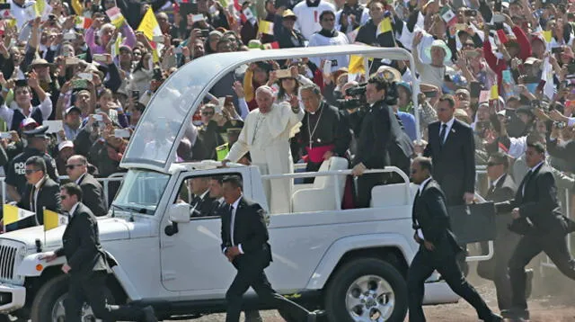 Papa sigue con su visita histórica en México.