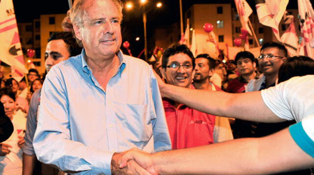 Alfredo Barnechea realiza mitin para la juventud este viernes 11.