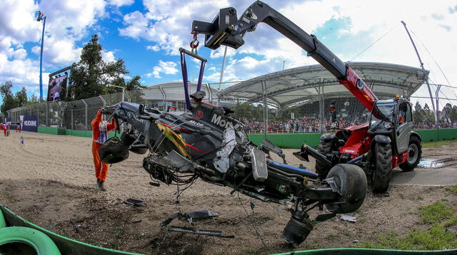 Así quedó el auto del piloto de Fernando Alonso. Casi no la cuenta