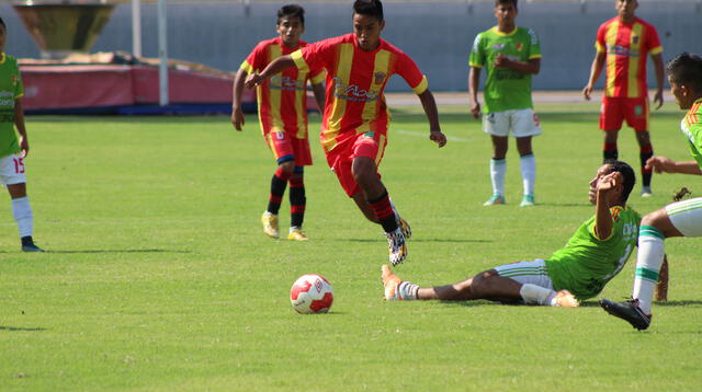Tenaud desarrolló un buen juego contra Medellín. FOTO:César Gamarra: Balcón Deportivo