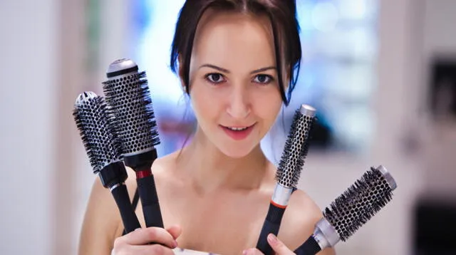 También puedes utilizar el cepillo de diente para limpiar tus cepillos del cabello