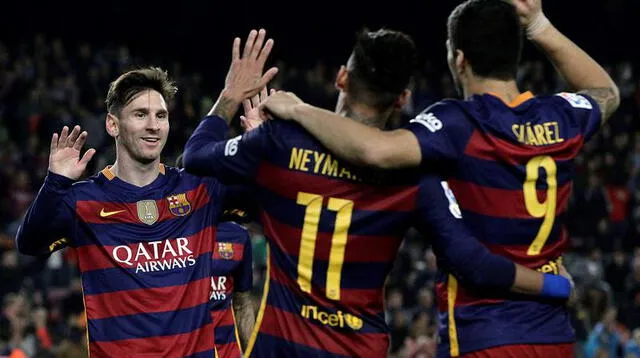 Este tridente: Messi, Suárez y Neymar  festeja sus goles marcados al Gijón FOTO: EFE