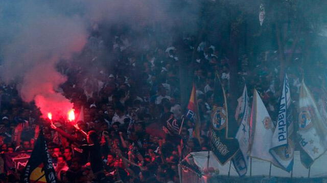 La hinchada ovaciona el primer gol de los merengues 