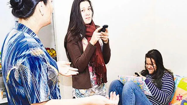 Adolescentes se aíslan más en sus celulares