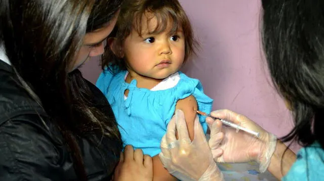 Pediatra recomienda la vacunación como medida de prenveción ante varicela