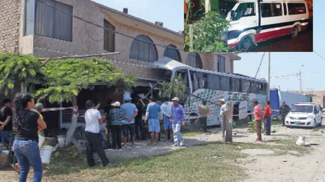 Uno de los buses terminó así, empotrado en este local