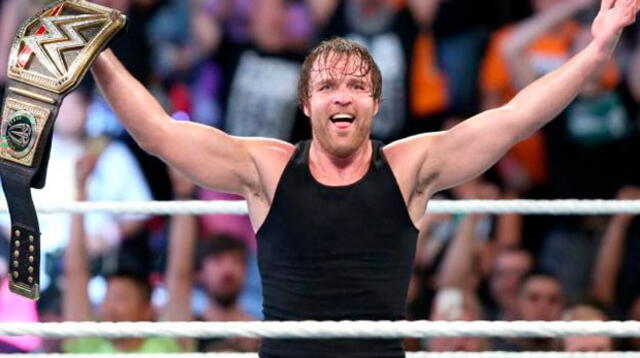 Dean Ambrose no dejó que Seth Rollins celebrara los suficiente