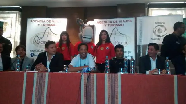 Ronaldinho espera volver al Cusco.