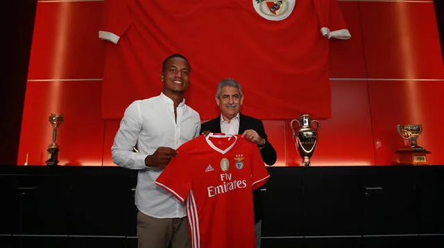 Carrillo ya es jugador del Benfica,