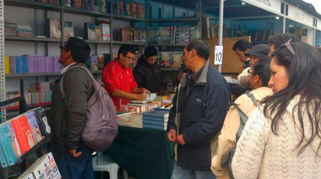 Es la primera feria del libro en la Ciudad Lacustre 