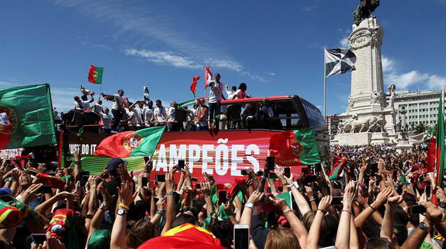 La celebración de los campeones duró todo el día