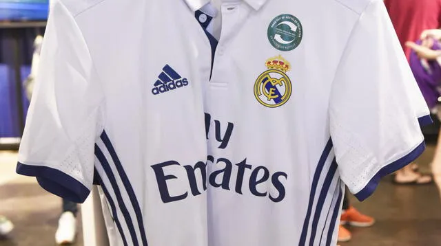 Esta es la nueva camiseta del Real Madrid.