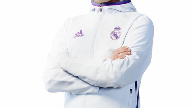 Zidane también poso con la nueva indumentaria.