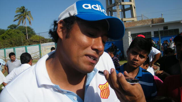 Guilermo Esteves, entrenador del Atlético  Grau