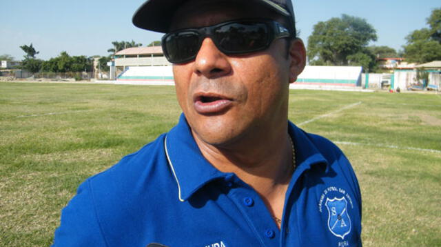Javier Atoche, técnico de San Antonio