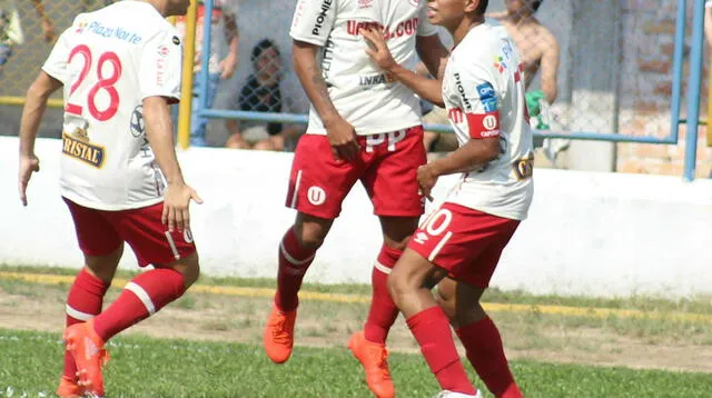 Flores celebra su gol pero no alcanzó 