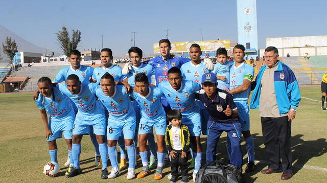 Este es el equipo del Binacional dirigido por Mario Flores FOTO: Ciudad del Gol