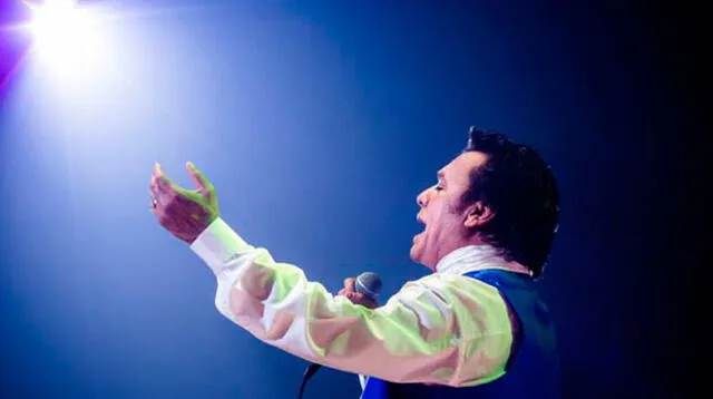 Circula video de Juan Gabriel teniendo un supuesto preinfarto en su último concierto