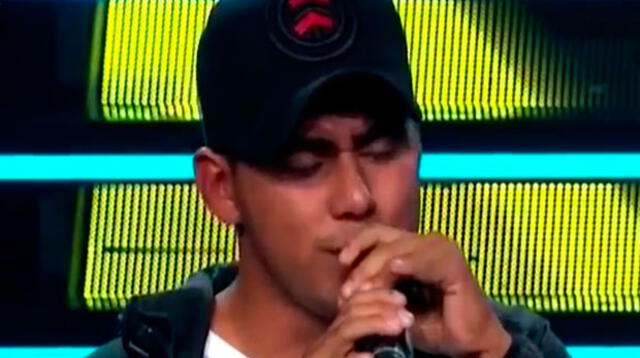 Se ganó los aplausos del público con imitación de Enrique Iglesias.