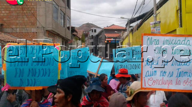 Comuneros reclaman aulas adecuadas para sus hijos en el Cusco