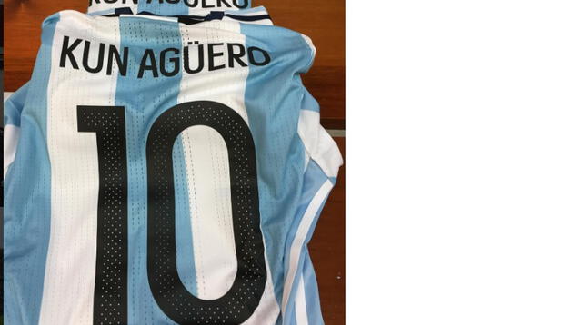 Agüero lucirá la camiseta '10' 