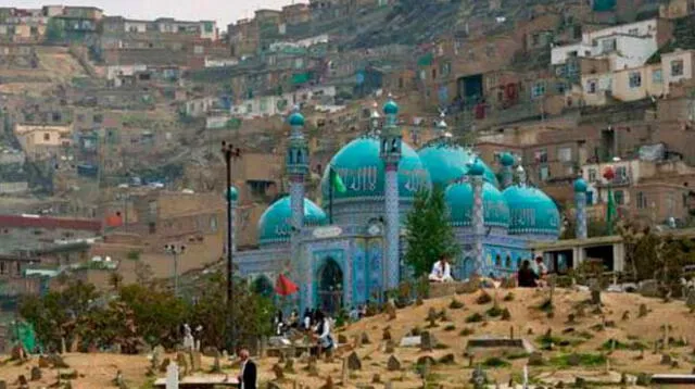 Ataque armado a templo de Kabul y deja 14 muerto