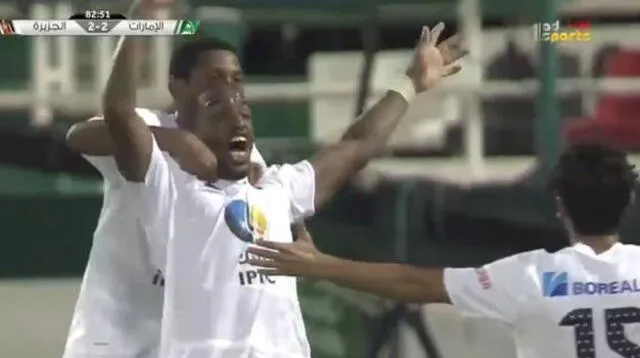 Celebración efusiva de Foquita Farfán por el gol marcado en el Al Jazira