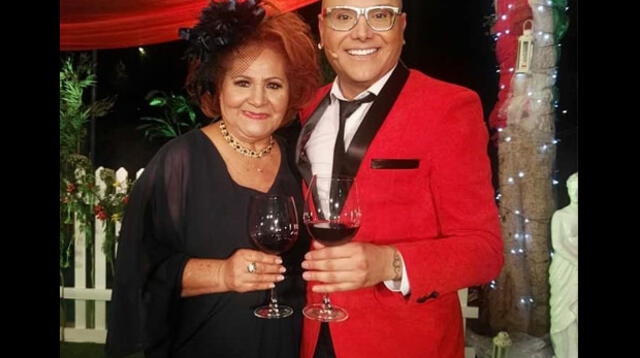 Carlos Cacho y su mamá Olga Livora