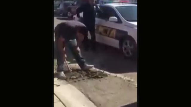 Hombre fue multado por tapar bache