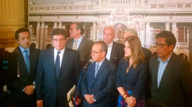 Ministro Jaime Saavedra ofreció una conferencia después de la interpelación de 11 horas
