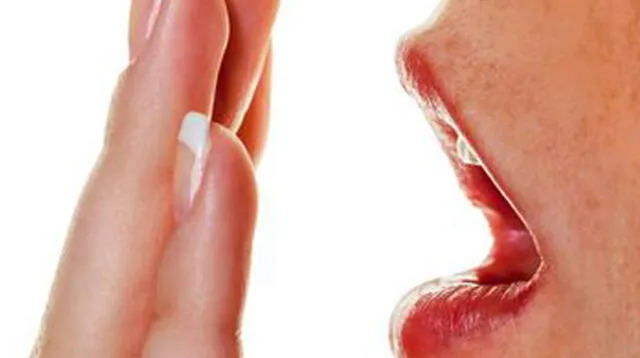 La halitosis procede del metabolismo de las bacterias anaerobias de la boca.