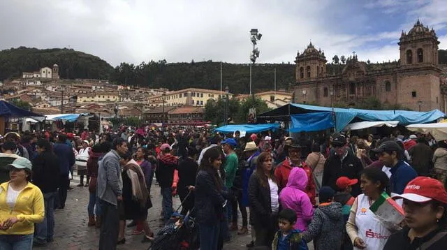 El Santurantikuy se realiza en la Plaza de Armas del Cusco
