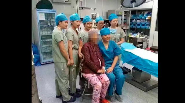 Mujer de 64 años de edad dio a luz a un bebé en China