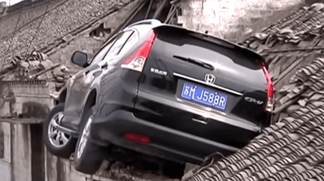 Auto empotrado en vivienda en China