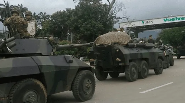 Colombia despliega sus tanques militares a la frontera con Venezuela