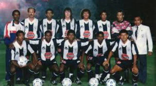 De Luca en aquel equipo de Alianza Lima que jugó en 1994
