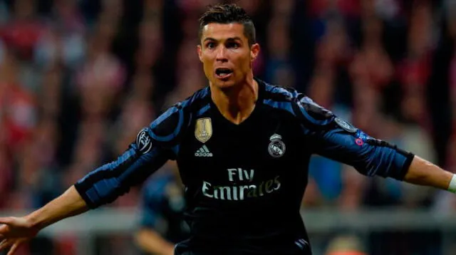Cristiano Ronaldo marca el 2-1 para el Madrid